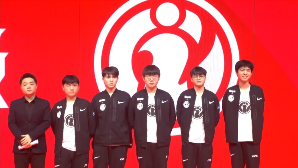 竞争激烈的 竞争激烈的