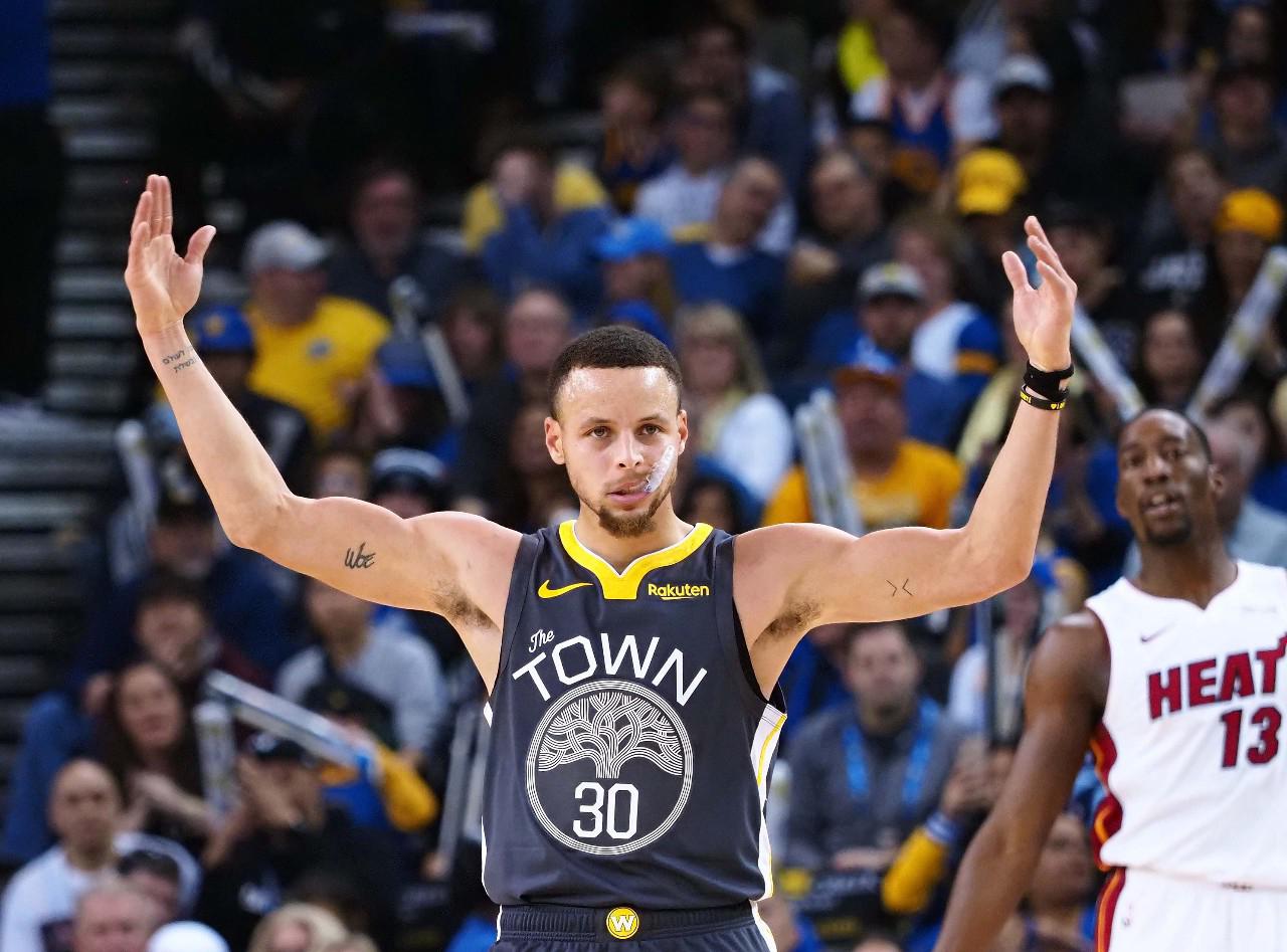 在防守端 在防守端