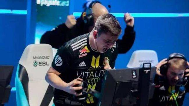 米似乎对他 米似乎对他